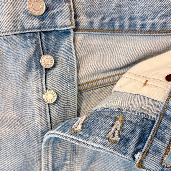 AGOLDE Mila Vintage Cutoff Shorts | Hazard Light Wash | Sz 28 💙 - Picture 5 of 7